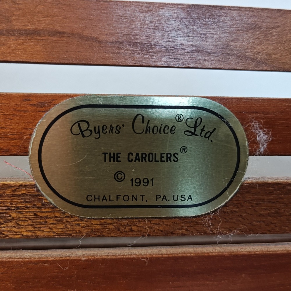 VTG 1991 Byers Choice "The Carolers" Woman/Cast Iron Bench 9in. w/Apple Crate - Picture 10 of 14